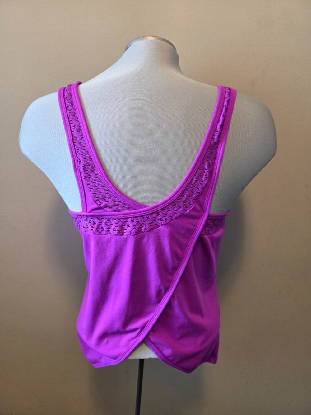 Fabletics Tank Top - Size Medium - Picture 2 of 3